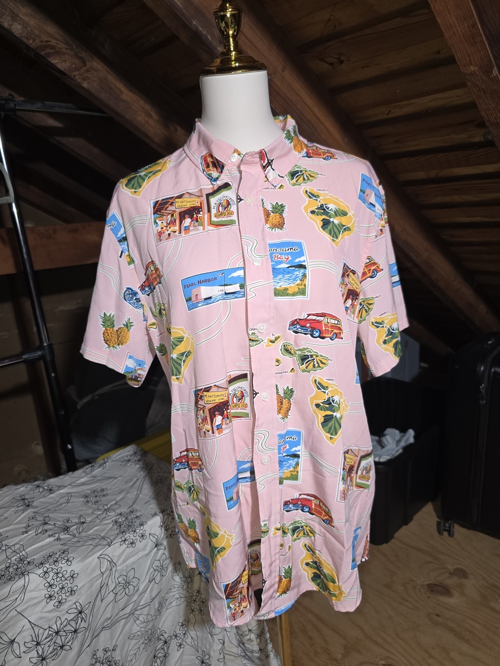 Source Unknown Pink Hawaiian Print Button-Up Shirt